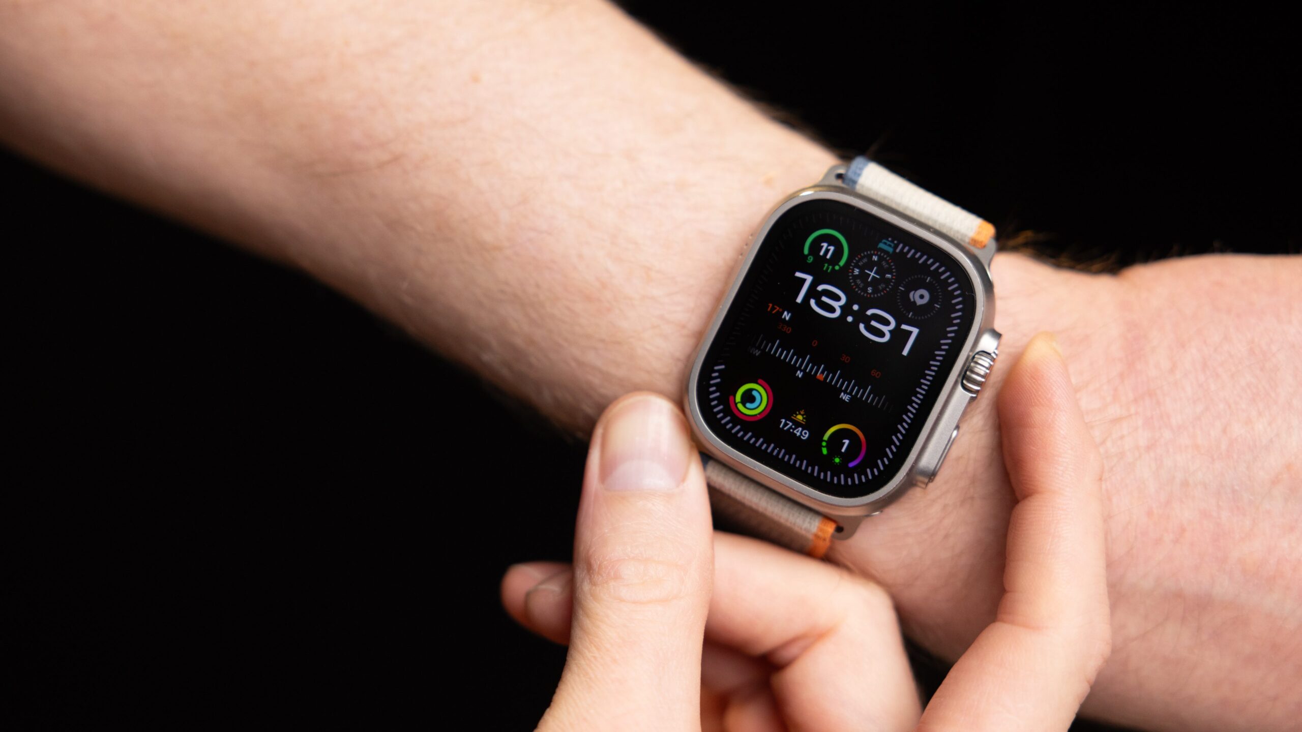 Apple Watch Could Soon Unlock and Start Tesla EVs Remotely